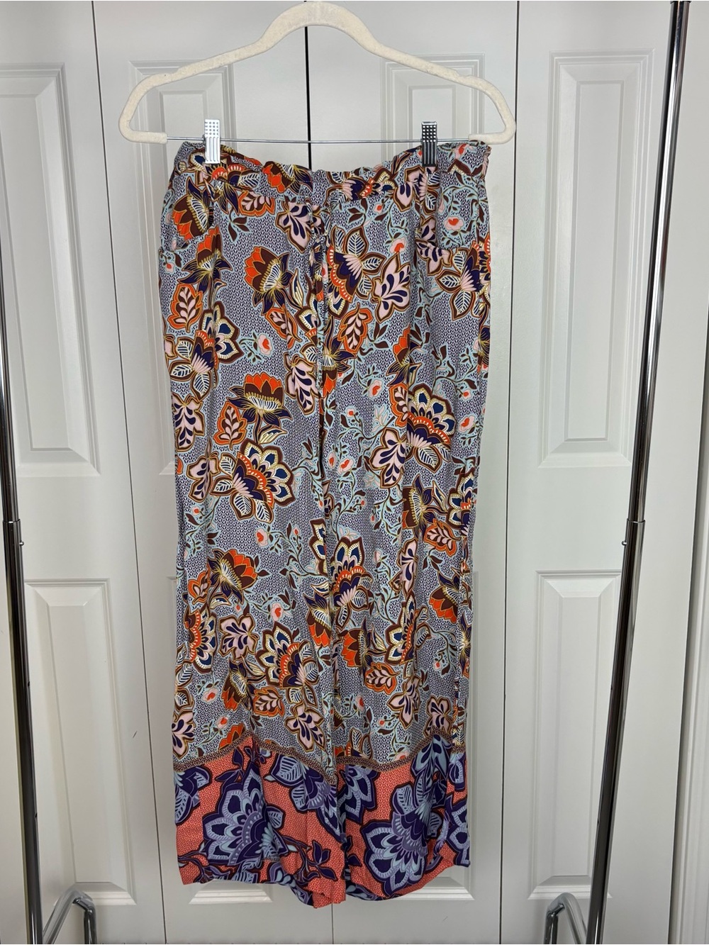 LOFT Cropped Wide Leg Bright Floral Panys